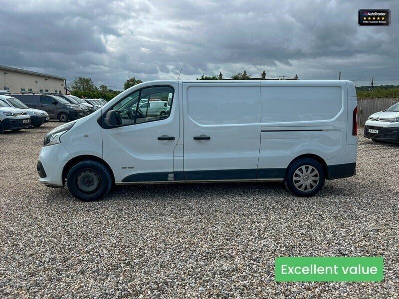 White Used 2015 Renault Trafic Business Van | £6,494 (A bit pricey) - Image 1/4