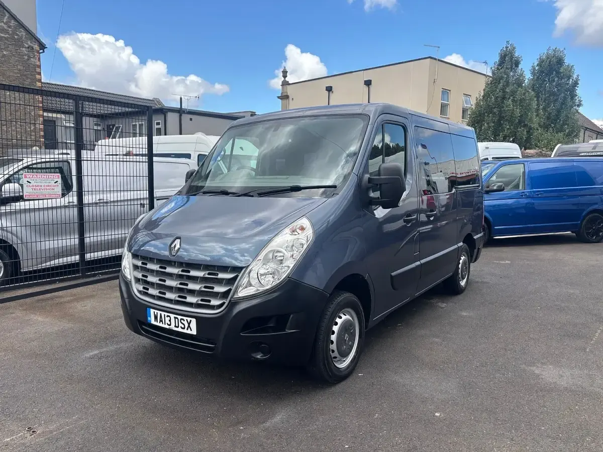 Used Renault Master 2013 Blue Estate