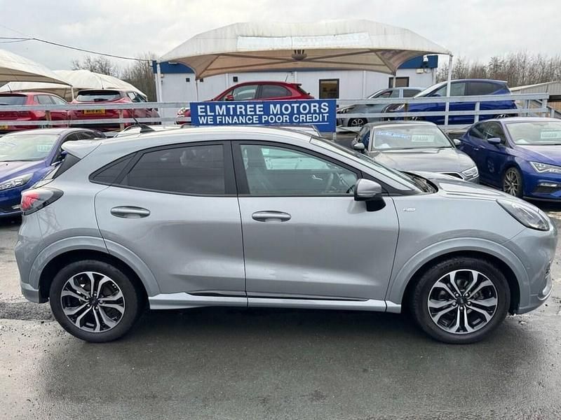Begagnad Ford Puma ST-Line 2022 Silver Halvkombi