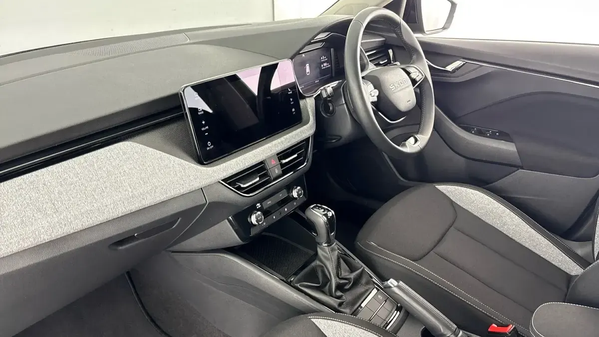 Used Skoda Scala SE 115 HP (84 kW) 2025 Black magic pearl effect Hatchback