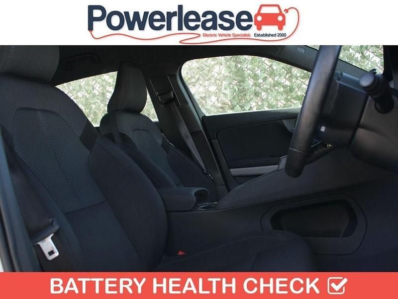 Used Polestar 2 300 kW (408 HP) 2023 White Hatchback