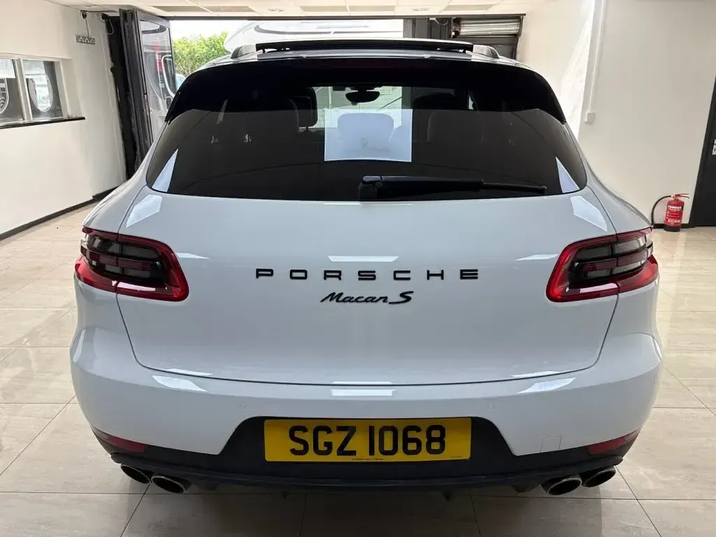 Used Porsche Macan 258 HP (189 kW) 2017 White SUV