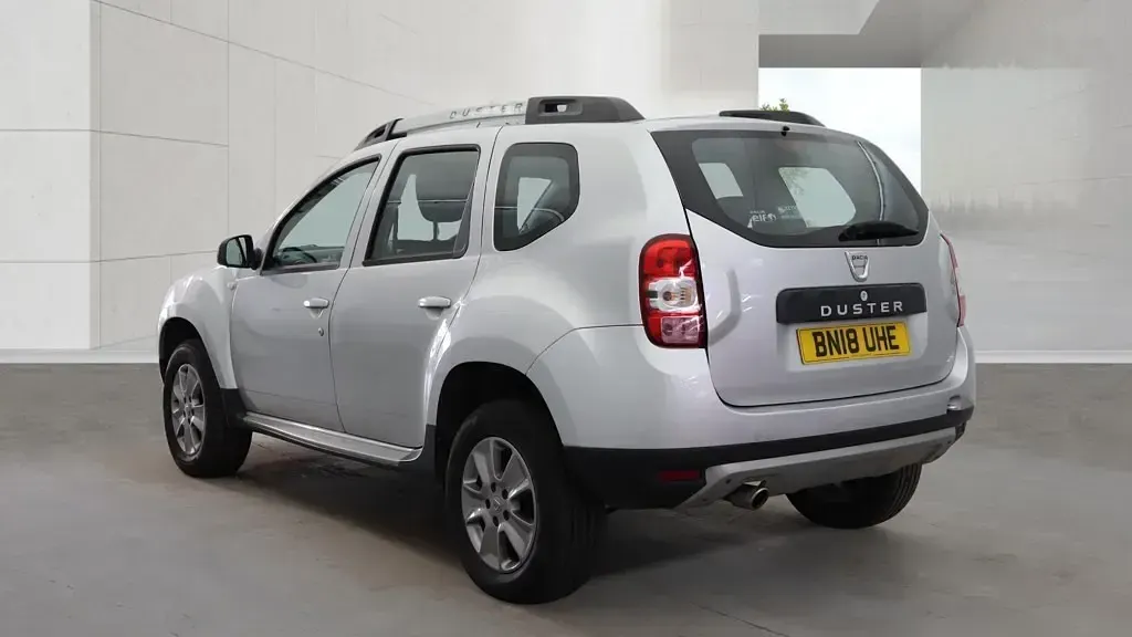 Used Dacia Duster Lauréate 110 HP (80 kW) 2018 Silver SUV