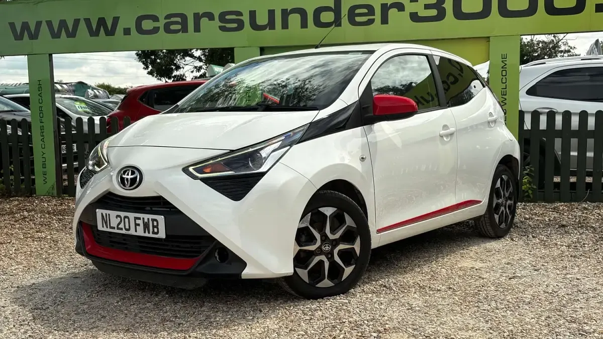 Used Toyota Aygo Trend 72 HP (52 kW) 2020 White Hatchback