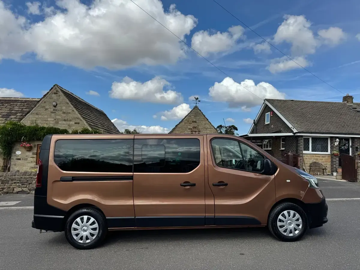 Used Renault Trafic Business 2020 Brown MPV