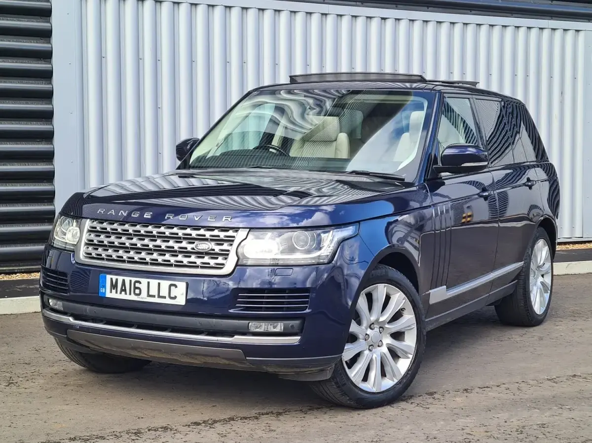 Used Land Rover Range Rover Vogue 306 HP (225 kW) 2016 Blue SUV