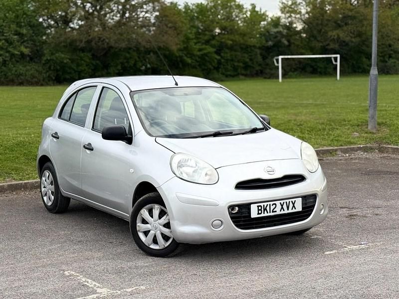 Usado Nissan Micra Visia 2012 Prateado Citadino
