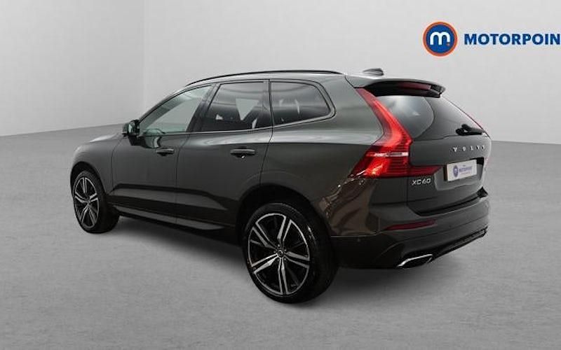Usado Volvo XC60 R-Design Pro 197 HP (144 kW) 2020 Cinzento SUV