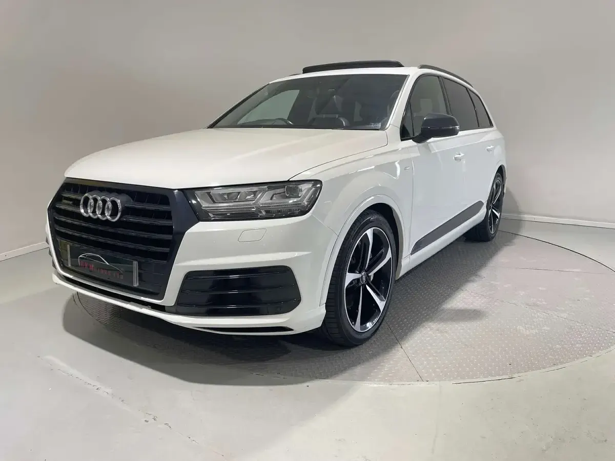 Used Audi Q7 Black Edition 286 HP (210 kW) 2019 White SUV