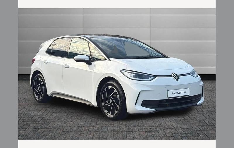 White Used 2024 VW ID.3 Pro Hatchback | £24,895 - Image 1/3