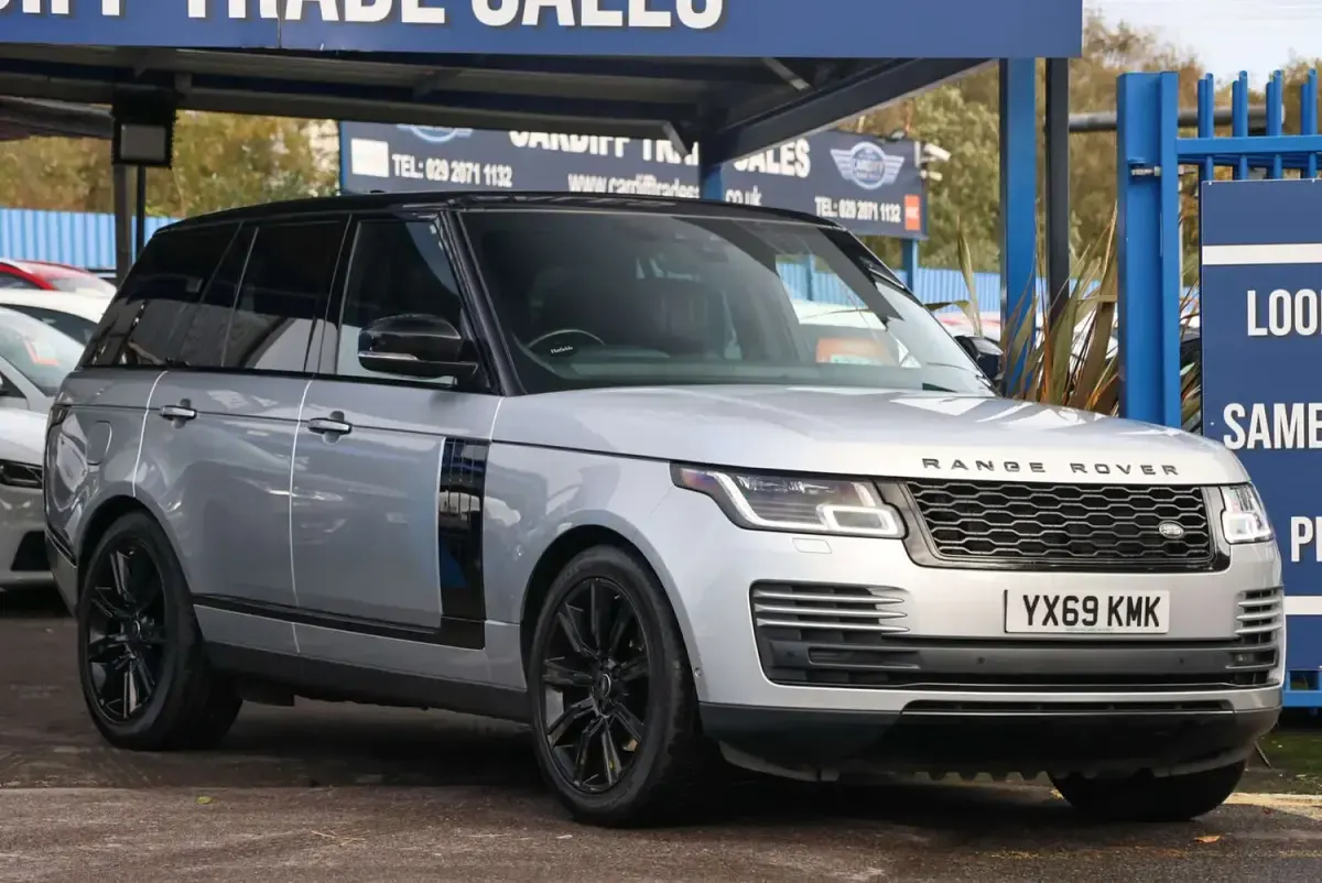 Used Land Rover Range Rover Vogue SE 275 HP (202 kW) 2019 Silver SUV