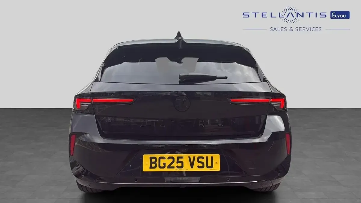 Used Vauxhall Astra S 128 HP (94 kW) 2025 Black Hatchback