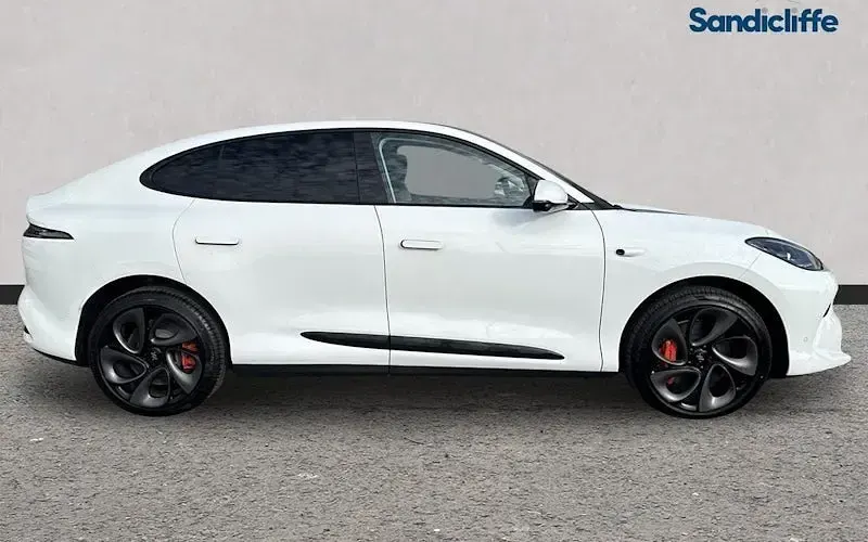 Used MG IM6 553 kW (752 HP) 2025 Solid  arctic white SUV