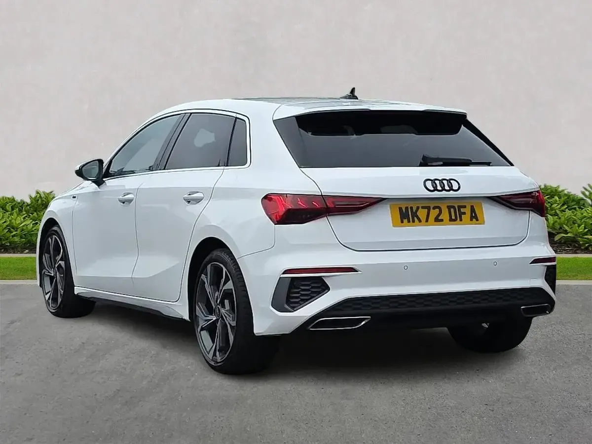 Used Audi A3 Sportback S-Line 110 HP (80 kW) 2022 White Hatchback