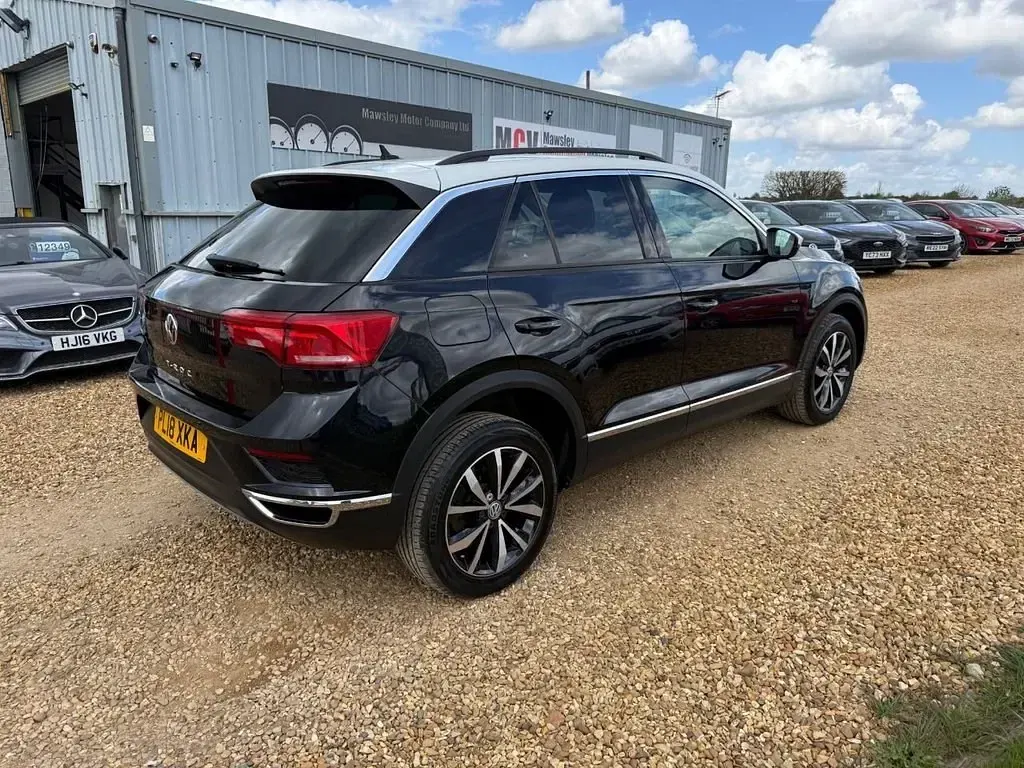 Begagnad VW T-Roc Design 115 HK (84 kW) 2018 Svart SUV