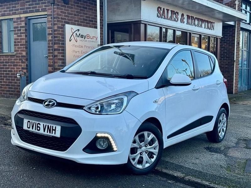 White Used 2016 Hyundai i10 GO! Hatchback | £4,995 (Fair price) - Image 1/3