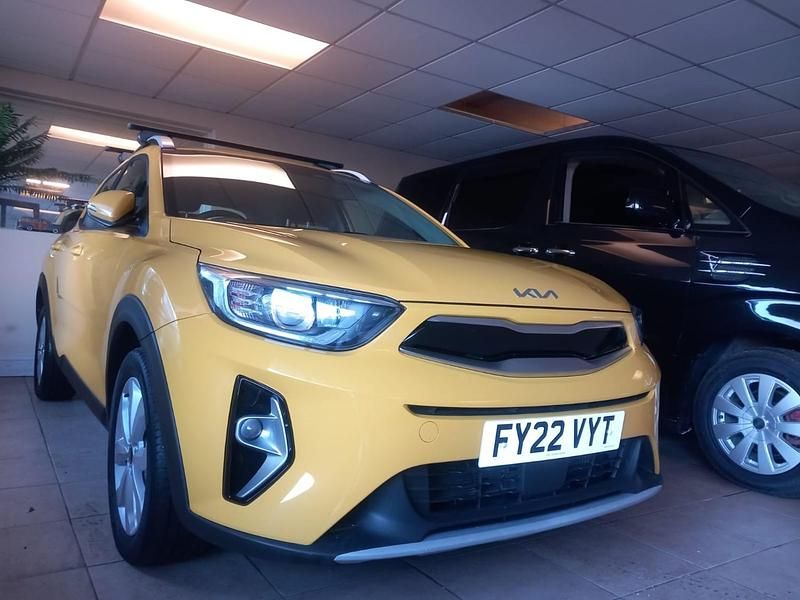 Yellow Used 2022 Kia Stonic SUV | £10,995 (Fair price) - Image 1/4