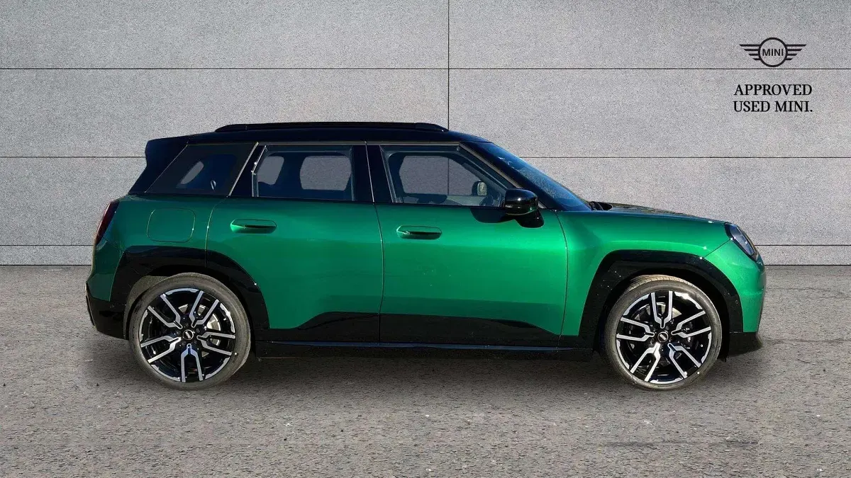 Used Mini Aceman Sport 135 kW (184 HP) 2025 Green SUV