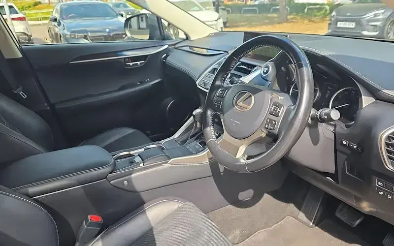 Used Lexus NX300h 197 HP (144 kW) 2018 Black SUV