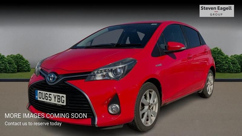 Used Toyota Yaris Hybrid Sport 2015 Red Hatchback
