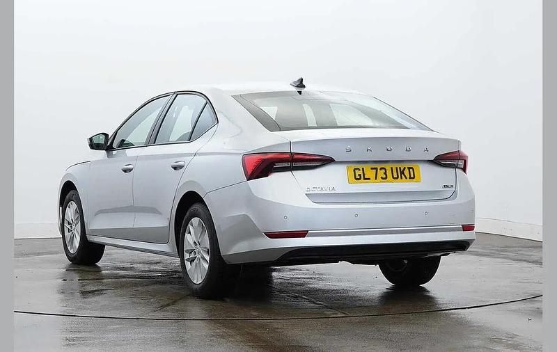 Used Skoda Octavia SE Technology 108 HP (79 kW) 2024 Brilliant silver metallic Hatchback