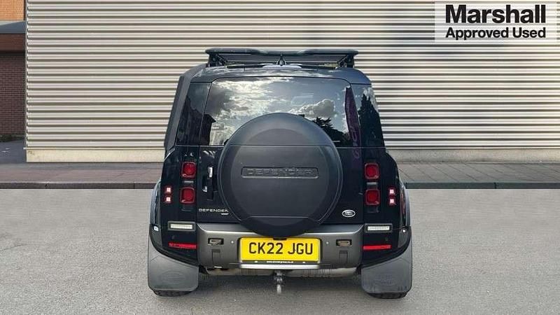 Used Land Rover Defender HSE Dynamic 300 HP (220 kW) 2022 Santorini black metallic SUV