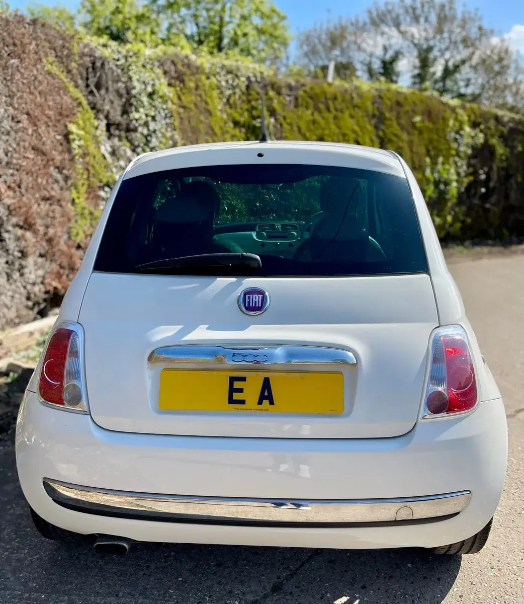 Used Fiat 500 Lounge 69 HP (50 kW) 2011 White Hatchback