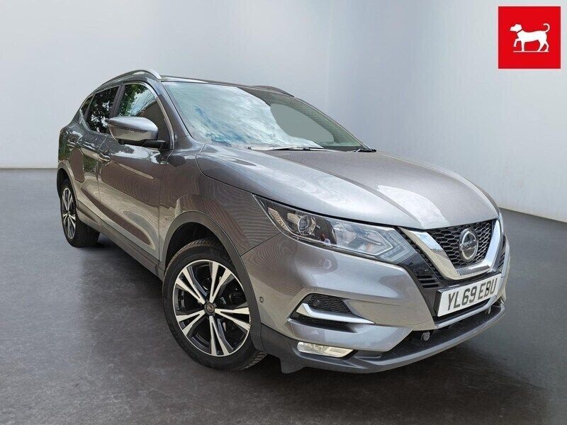 Grey Used 2019 Nissan Qashqai N-Connecta SUV | £13,850 (Fair price) - Image 1/4