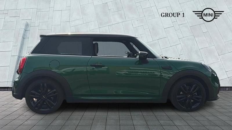 Używany Mini Cooper Sport 136 KM (100 kW) 2023 Zielony Hatchback