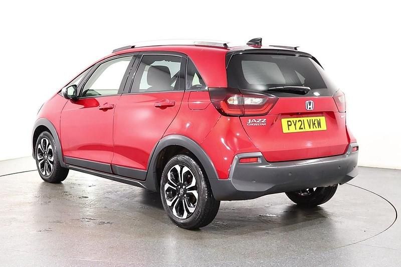 Used Honda Jazz Hybrid 109 HP (80 kW) 2021 Red Hatchback