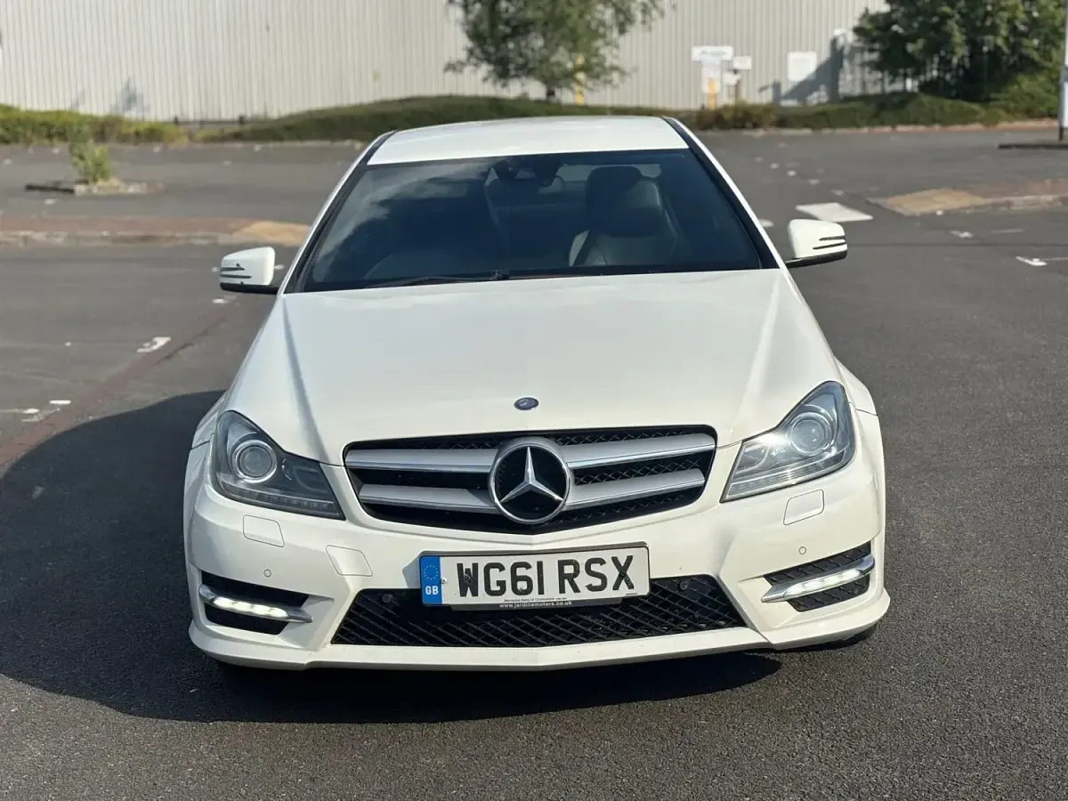 Used Mercedes C220 Sport Edition 167 HP (122 kW) 2012 White Coupe