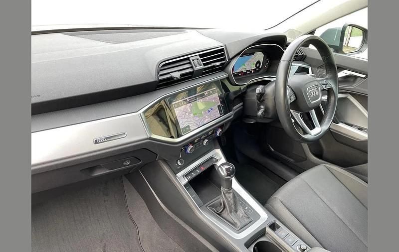 Used Audi Q3 Design 148 HP (108 kW) 2022 Silver SUV