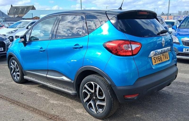 Second-hand Renault Captur Dynamique 90 CP (66 kW) 2016 Albastru SUV