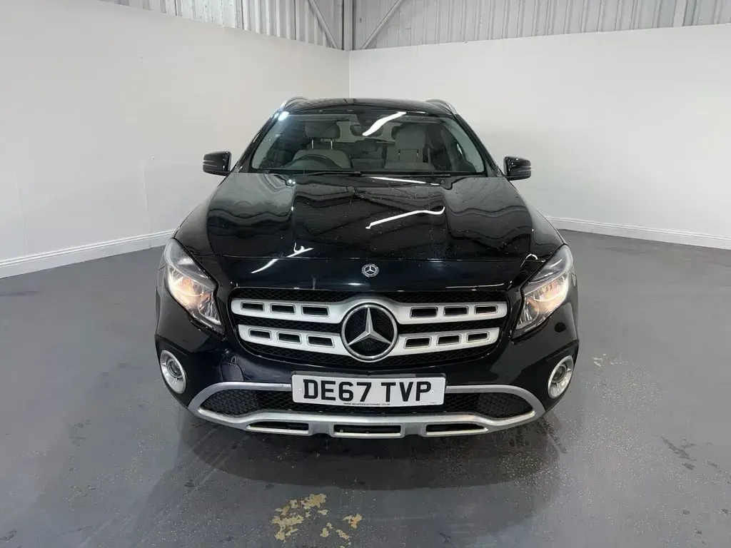 Used Mercedes GLA200 156 HP (114 kW) 2017 Black SUV