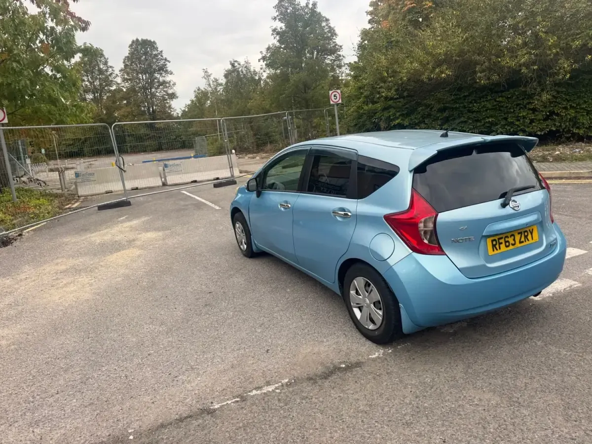 Używany Nissan Note 2024 Srebrny