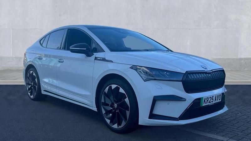 Moon white metallic New 2025 Skoda Enyaq iV SportlinePlus SUV | £33,450 (Good price) - Image 1/4