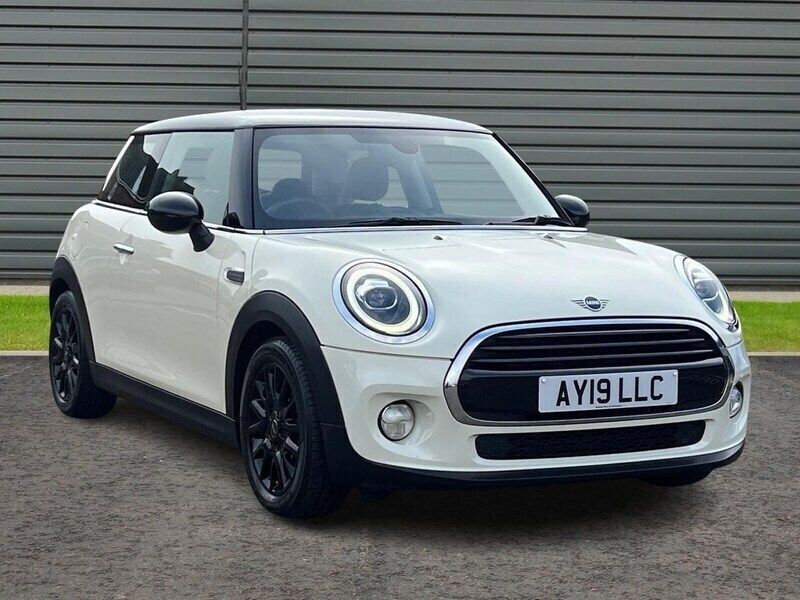 White Used 2019 Mini Cooper Classic Hatchback | £10,998 (Super price) - Image 1/4