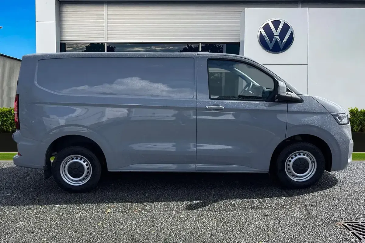 New VW T7 64 kW (88 HP) 2026 Grey Van