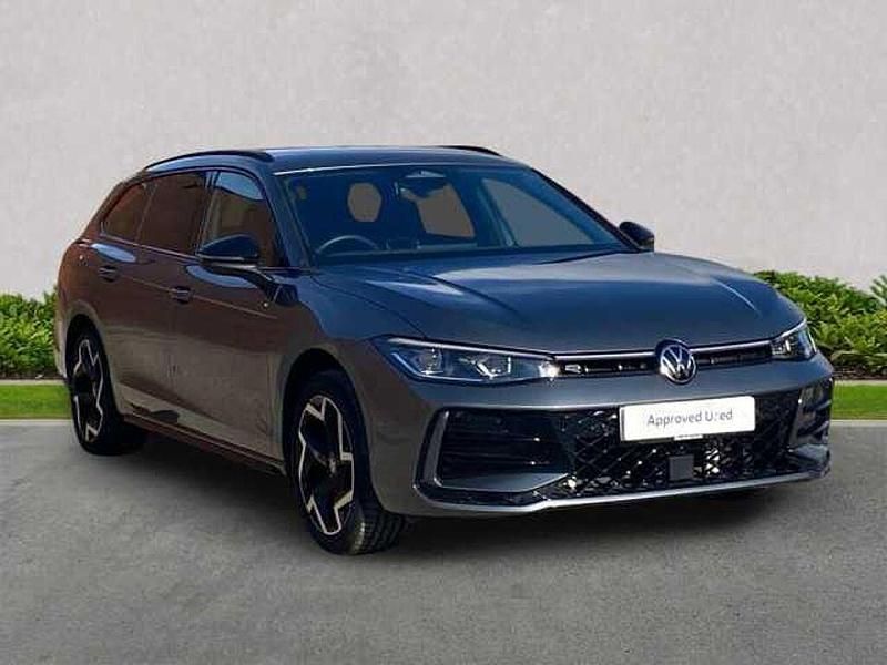 Used 2025 VW Passat | £35,272 - Image 1/4