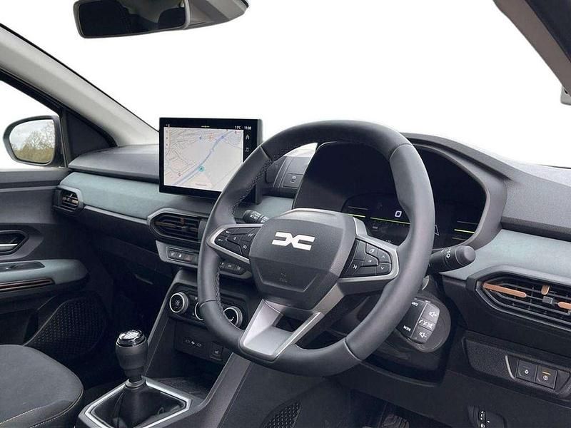 Used Dacia Sandero Extreme 108 HP (79 kW) 2025 Green SUV