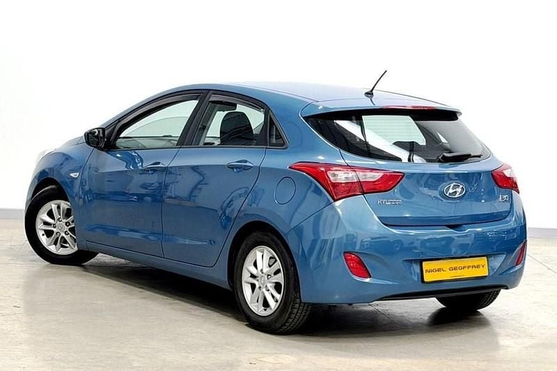 Used Hyundai i30 Active 110 HP (80 kW) 2013 Blue Hatchback