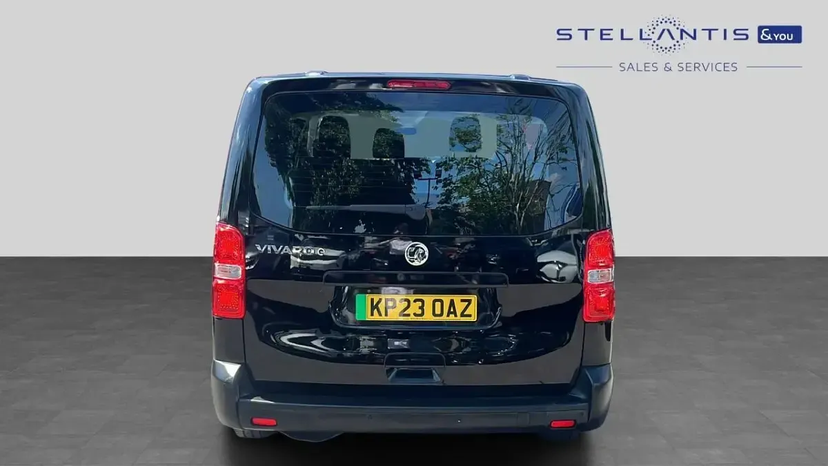 Used Vauxhall Vivaro 98 kW (134 HP) 2023 Black MPV