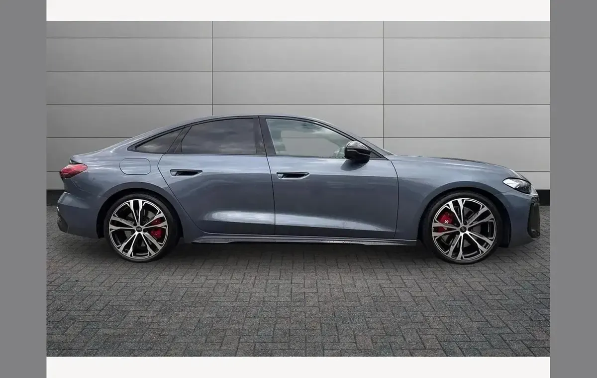 Used Audi A5 Advanced 367 HP (269 kW) 2025 Blue Sedan