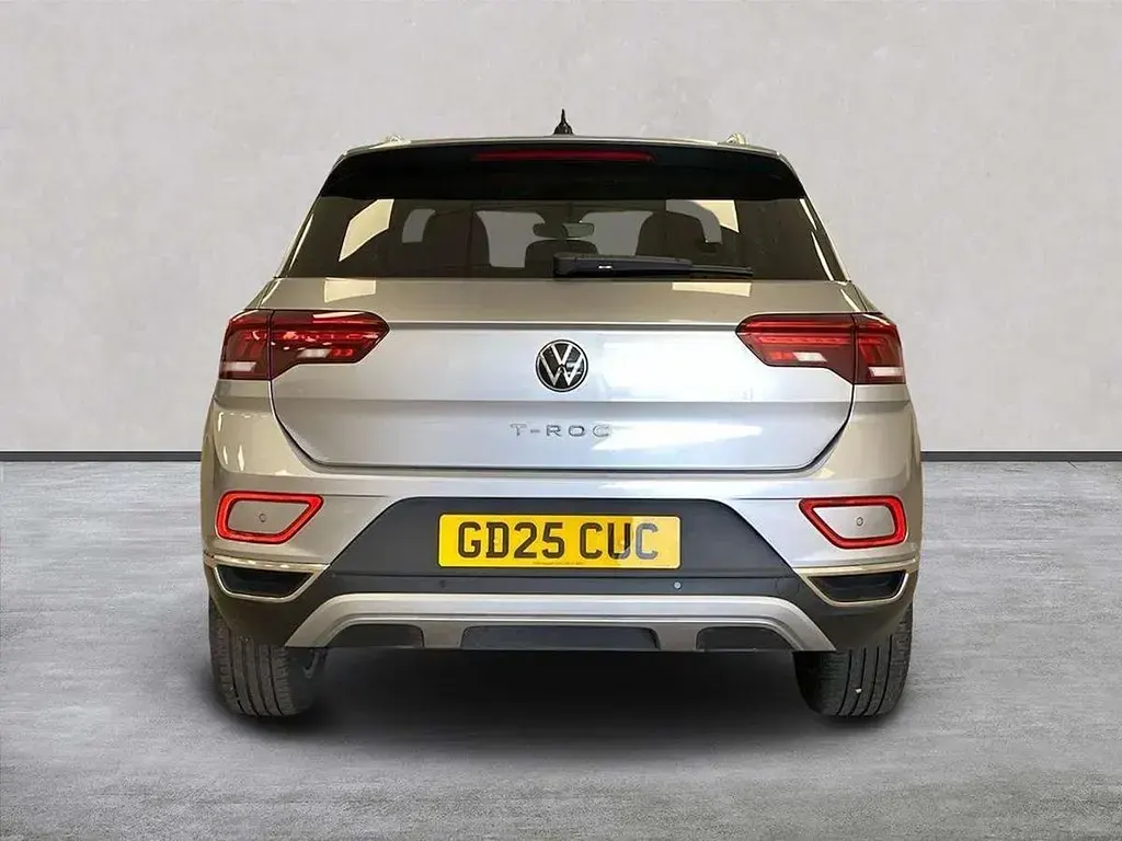 Usado VW T-Roc Style 150 HP (110 kW) 2025 Prateado SUV