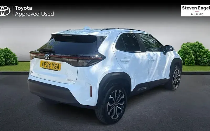 Used Toyota Yaris Hybrid Design 116 HP (85 kW) 2026 Estate