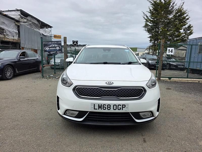 Used Kia Niro 139 HP (102 kW) 2018 White SUV