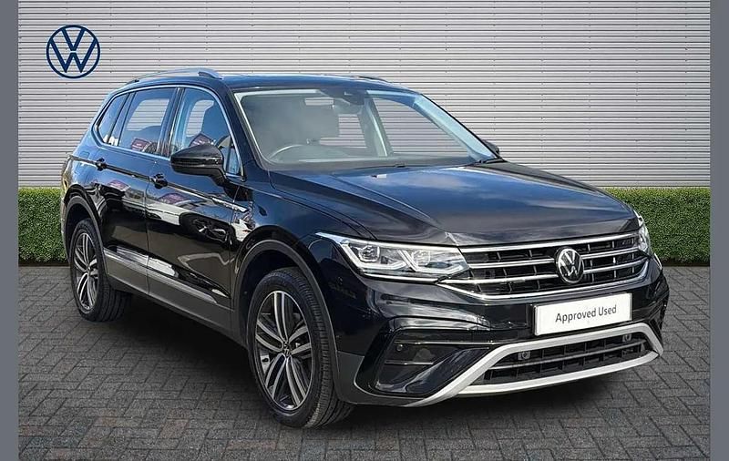 Used VW Tiguan Allspace Elegance 150 HP (110 kW) 2023 Black SUV