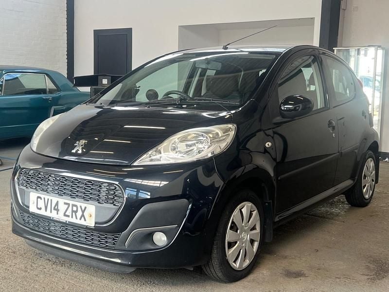 Begagnad Peugeot 107 Active 68 HK (50 kW) 2014 Svart Halvkombi