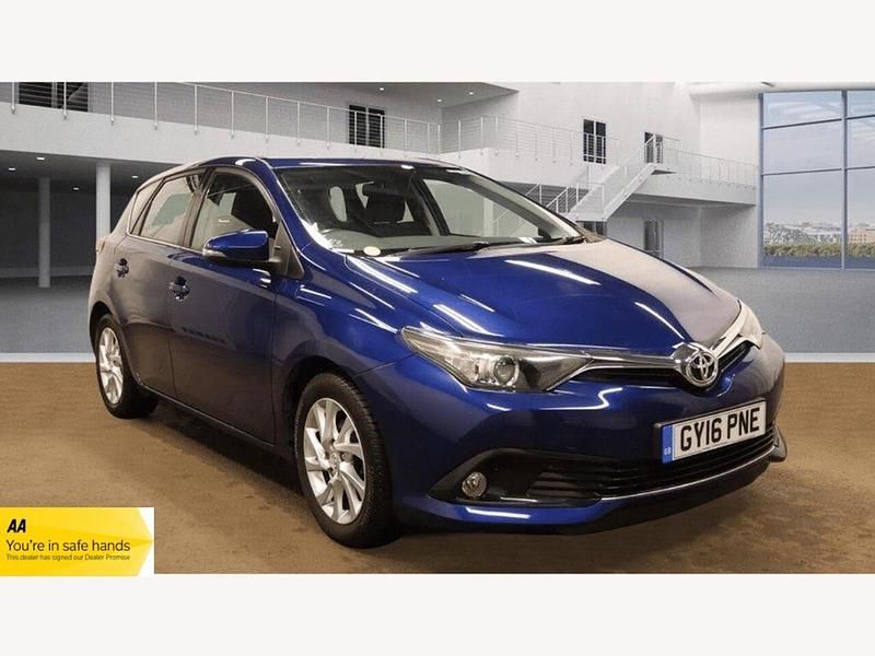 Used Toyota Auris 2016 Blue Hatchback