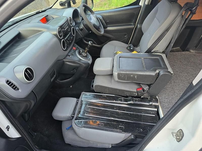 Used Citroën Berlingo 75 HP (55 kW) 2013 White MPV